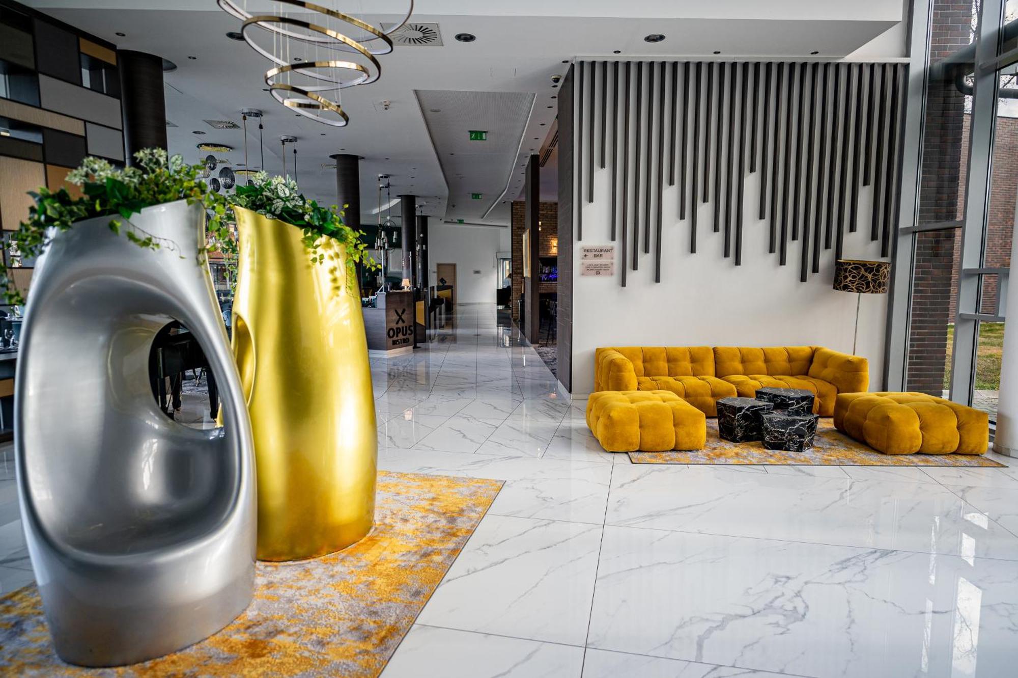 Azur Premium 5* Siófok