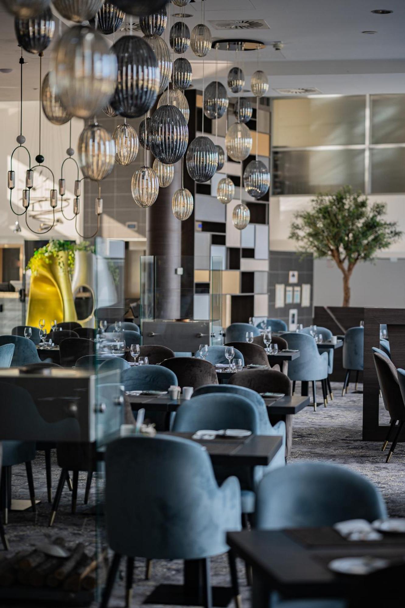 Azur Premium 5* Siófok